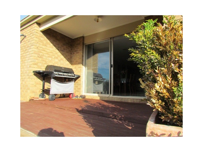 69 Walker Drive, Drouin VIC 3818