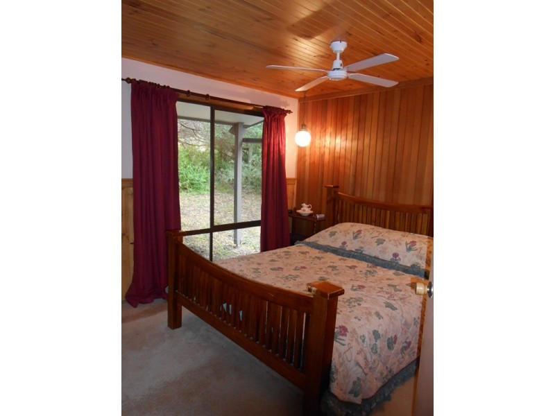39 Beach Pde, Sandy Point VIC 3959