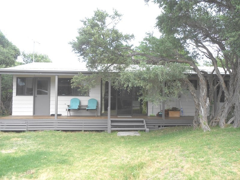 39 Beach Pde, Sandy Point VIC 3959