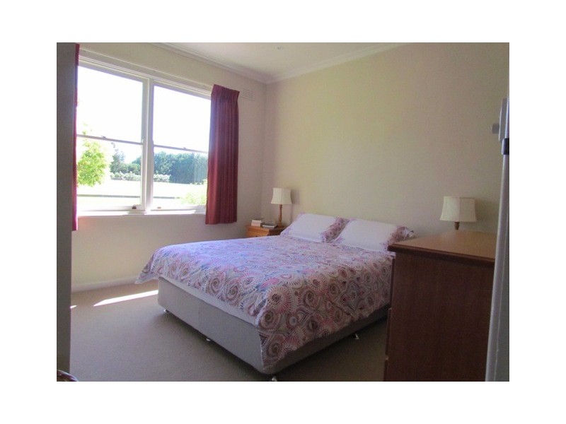 300 Jacksons Track, Labertouche VIC 3816