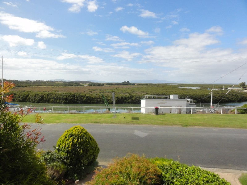 3 Fishermans Way, Port Franklin VIC 3964