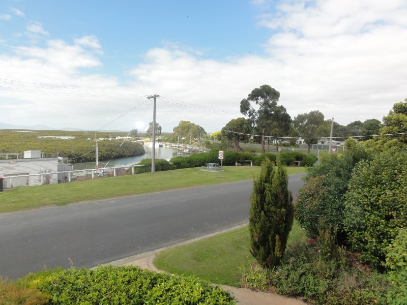 3 Fishermans Way, Port Franklin VIC 3964
