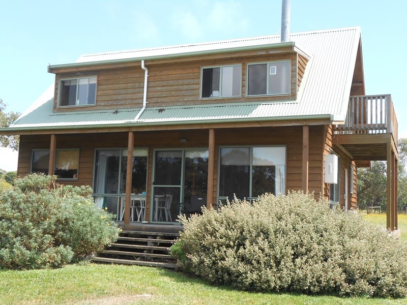 2 McLeod Rd, Waratah Bay VIC 3959