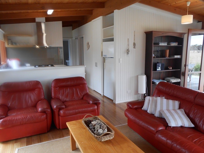 23 Ash Avenue, Sandy Point VIC 3959