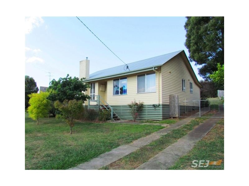 16 Western Park Drive, Warragul VIC 3820