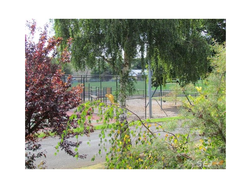 16 Western Park Drive, Warragul VIC 3820