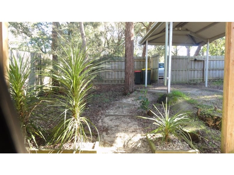 Foster VIC 3960