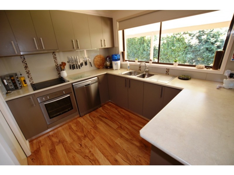 2 Sawyer Street, Leongatha VIC 3953