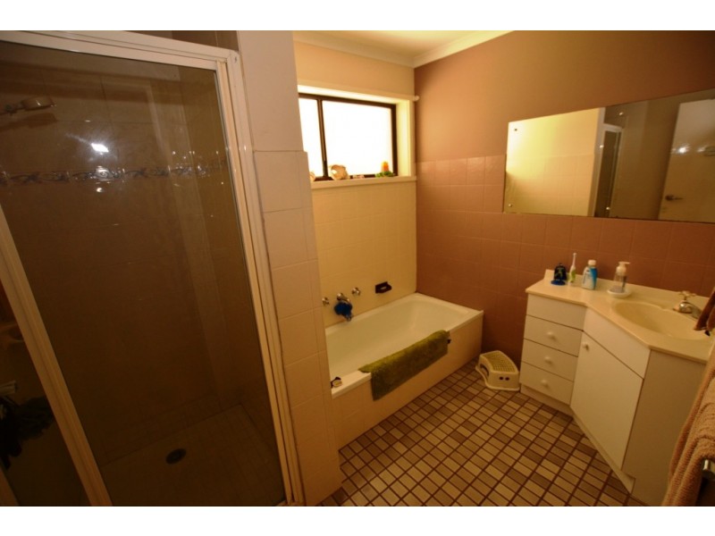 2 Sawyer Street, Leongatha VIC 3953