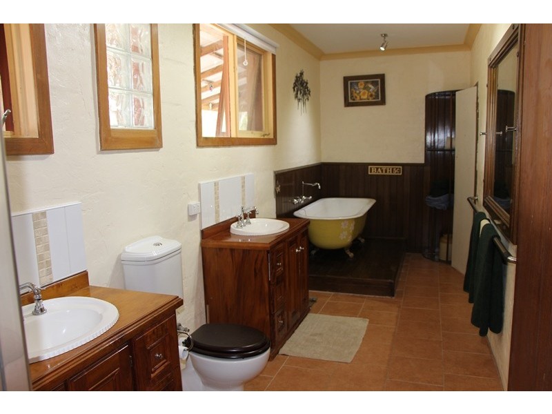 125 Charles Hall Road, Foster VIC 3960