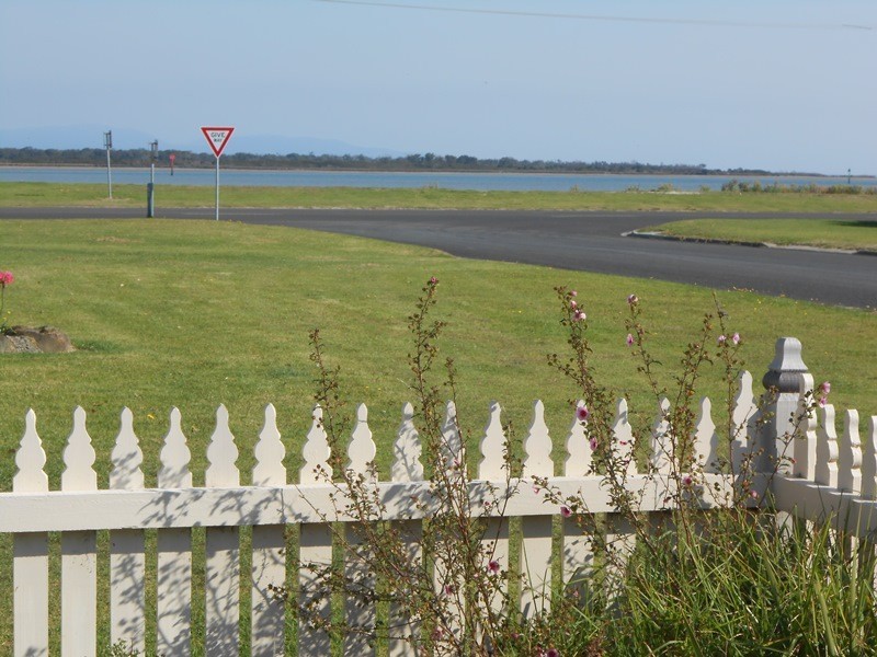 1 Stratton Street, Port Welshpool VIC 3965