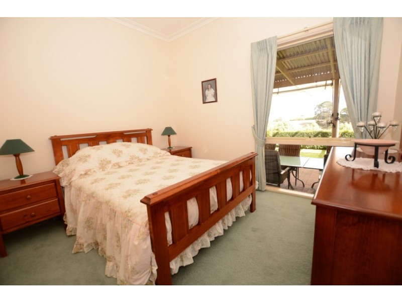 995 CANAVANS Rd, Mount Eccles VIC 3953