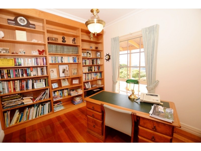 995 CANAVANS Rd, Mount Eccles VIC 3953