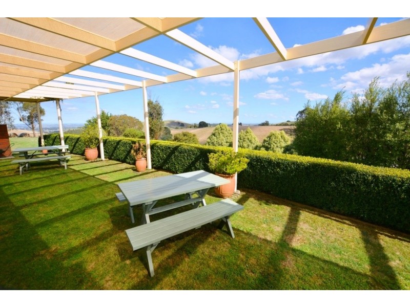 995 CANAVANS Rd, Mount Eccles VIC 3953