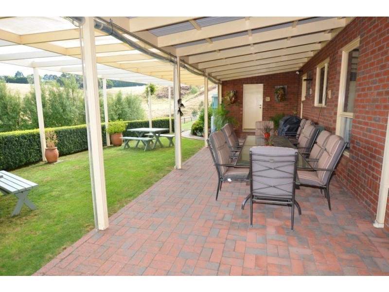 995 CANAVANS Rd, Mount Eccles VIC 3953
