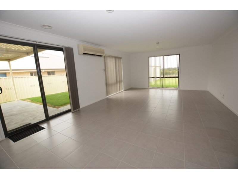 28 Parkside Close, Leongatha VIC 3953