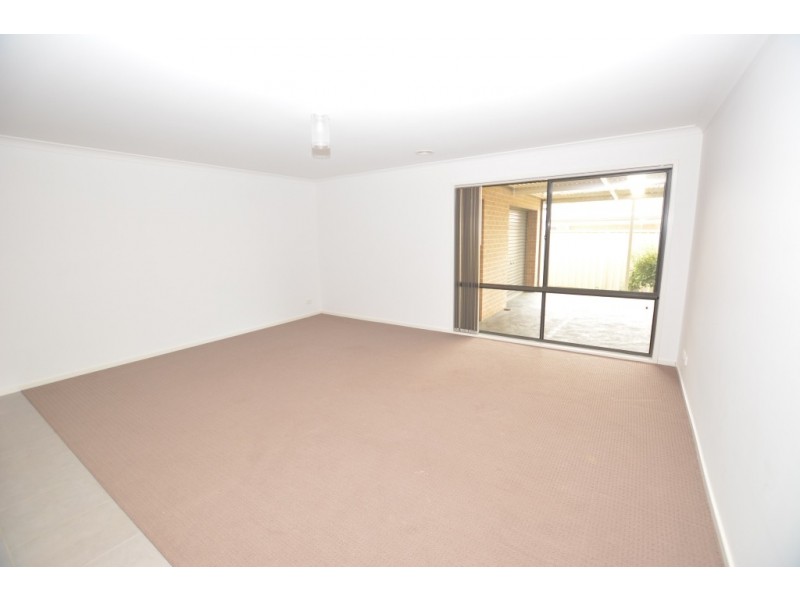 28 Parkside Close, Leongatha VIC 3953