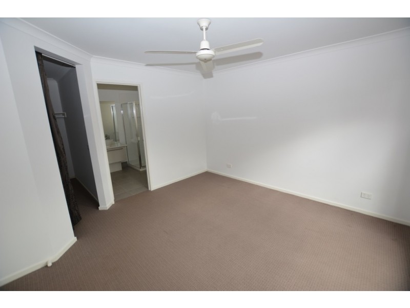28 Parkside Close, Leongatha VIC 3953