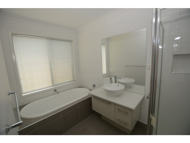 28 Parkside Close, Leongatha VIC 3953