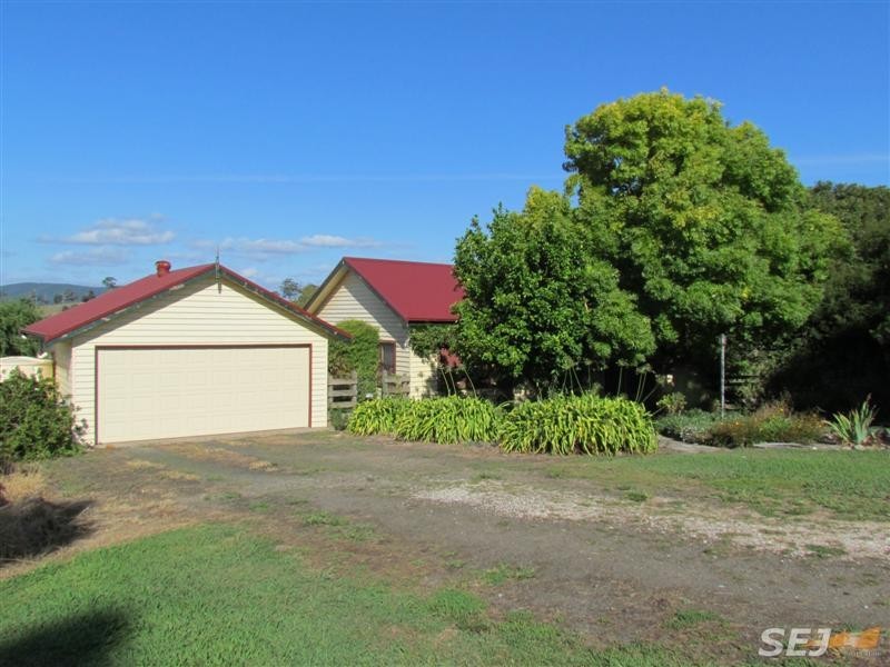 2024 Willow Grove Road, Willow Grove VIC 3825