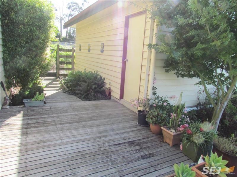 2024 Willow Grove Road, Willow Grove VIC 3825