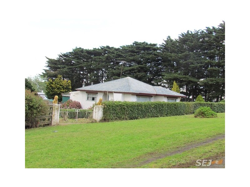 21 Irwin Road, Neerim East VIC 3831