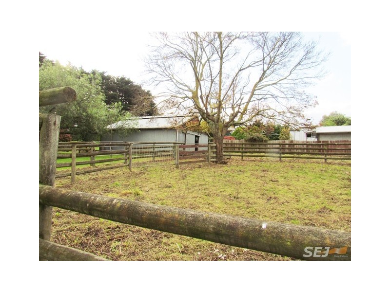 21 Irwin Road, Neerim East VIC 3831