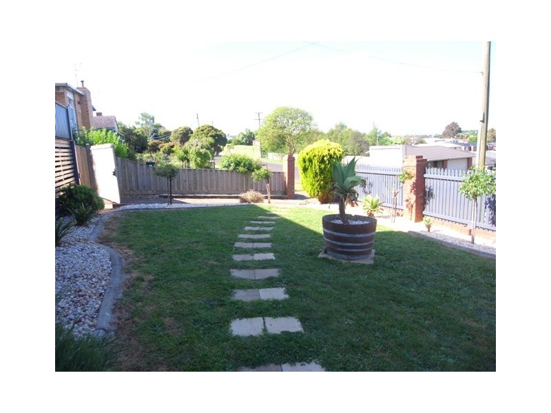 27 Lilleys Road, Warragul VIC 3820