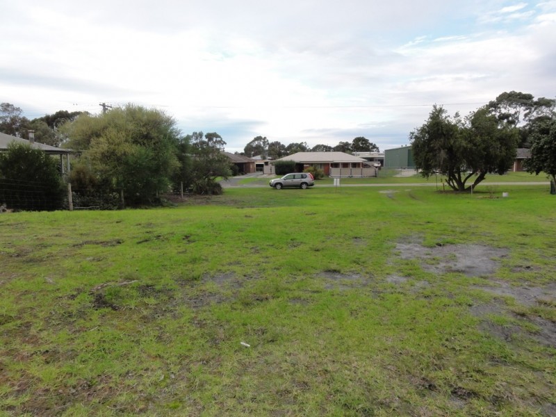 29-31 Ross St, Port Welshpool VIC 3965