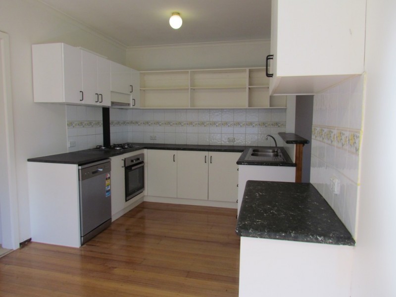 34 Henshall Street, Warragul VIC 3820