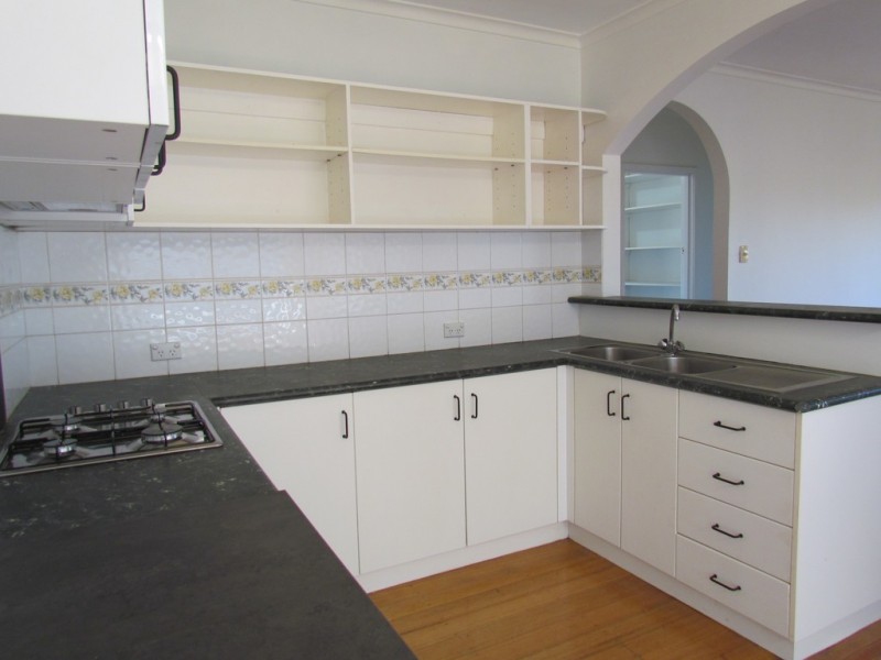34 Henshall Street, Warragul VIC 3820
