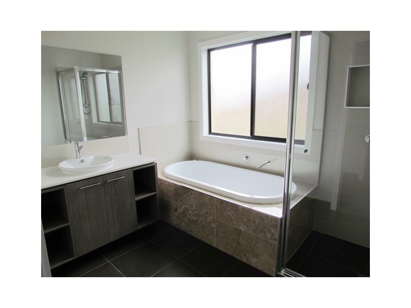 27 Skyline Drive, Warragul VIC 3820