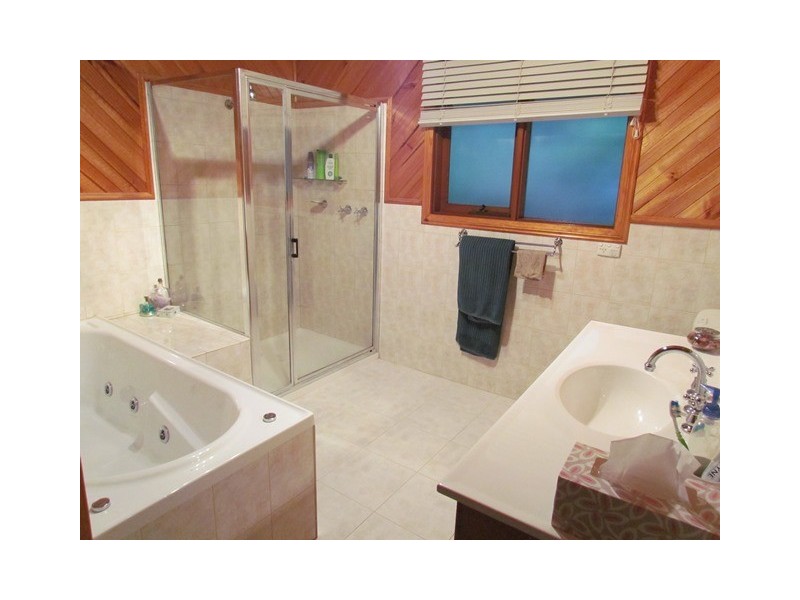 1044 Coalville Road, Narracan VIC 3824