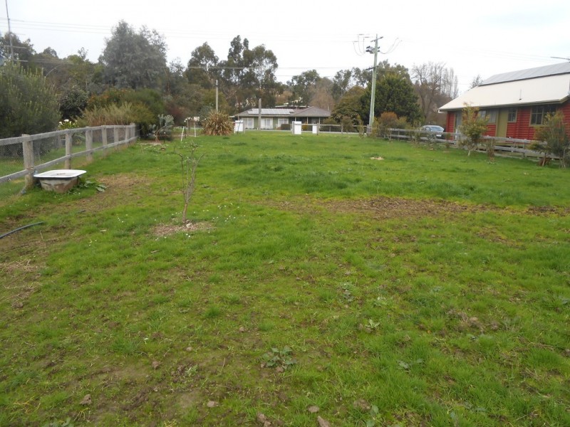 72 Whitelaw St, Meeniyan VIC 3956