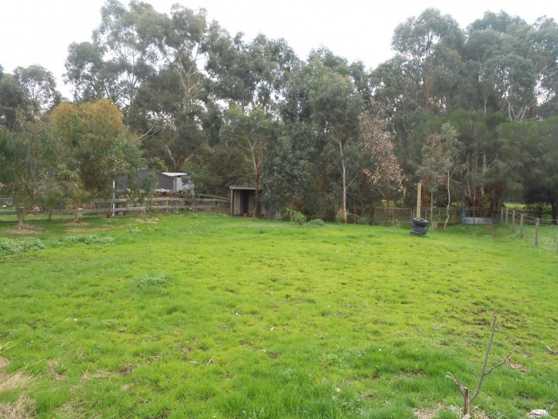 72 Whitelaw St, Meeniyan VIC 3956