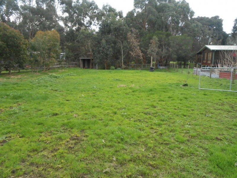 72 Whitelaw St, Meeniyan VIC 3956