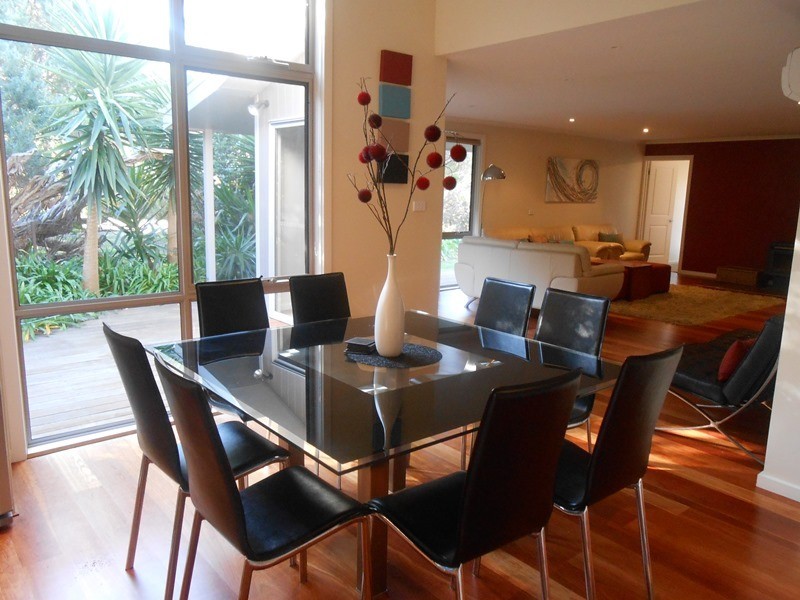 8 ANDERSON AVENUE, Sandy Point VIC 3959