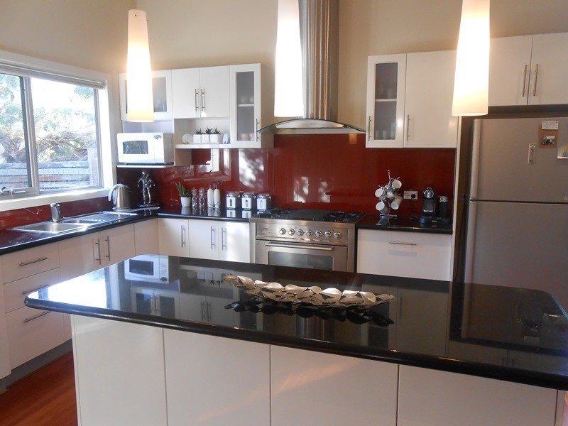 8 ANDERSON AVENUE, Sandy Point VIC 3959