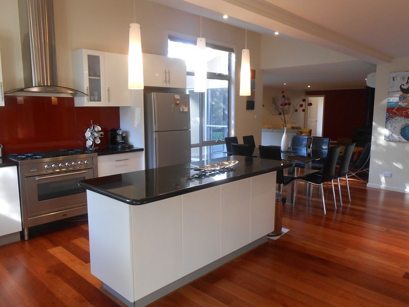 8 ANDERSON AVENUE, Sandy Point VIC 3959