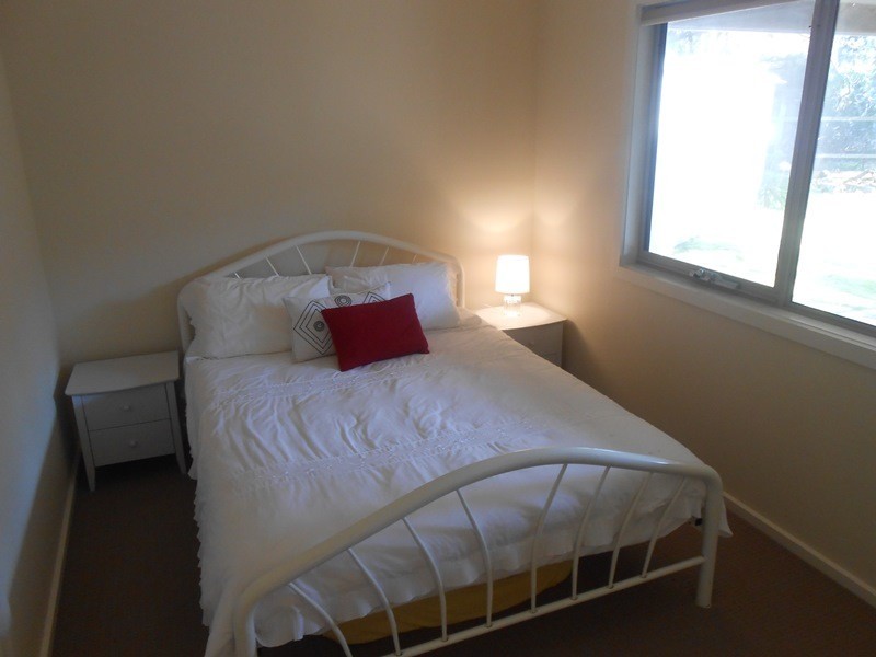 8 ANDERSON AVENUE, Sandy Point VIC 3959