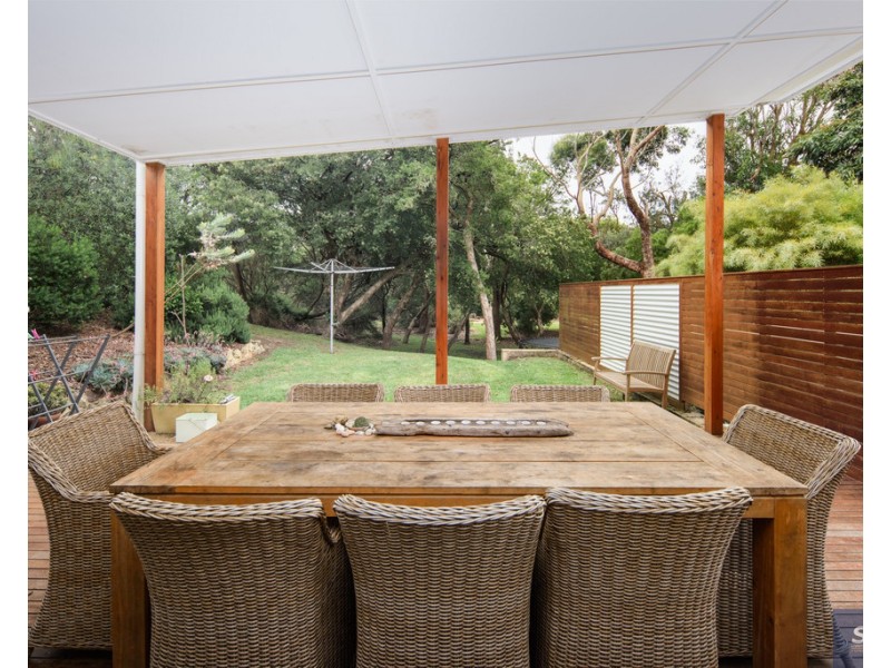 5 Tecoma Avenue, Sandy Point VIC 3959
