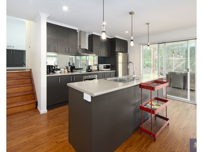 5 Tecoma Avenue, Sandy Point VIC 3959