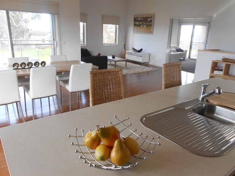 32 Spring St, Port Albert VIC 3971