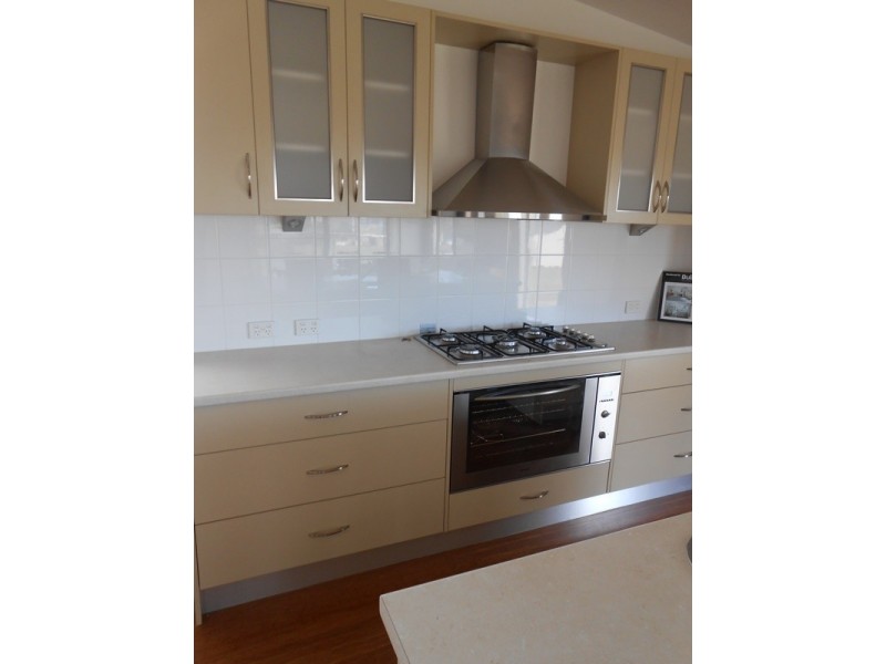 32 Spring St, Port Albert VIC 3971