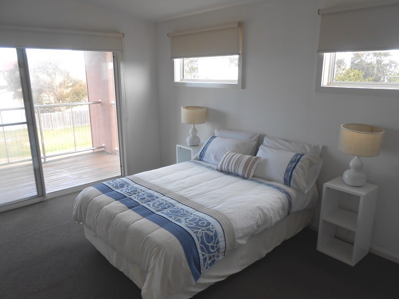 32 Spring St, Port Albert VIC 3971