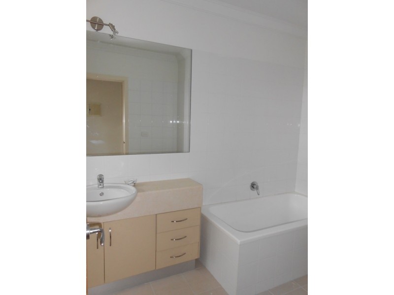 32 Spring St, Port Albert VIC 3971