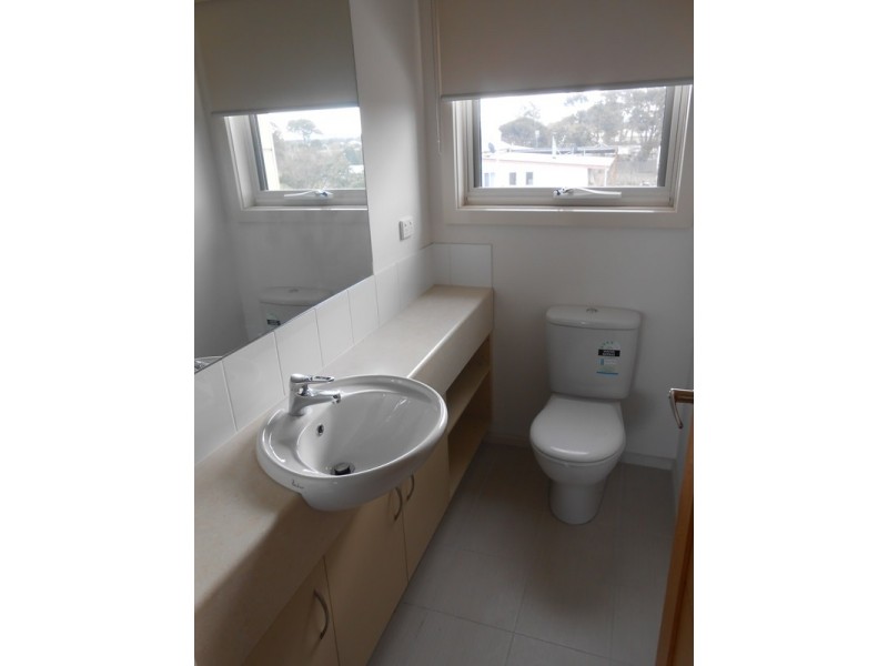 32 Spring St, Port Albert VIC 3971