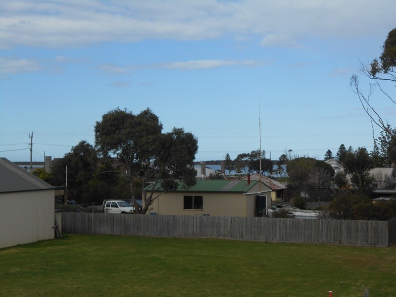 32 Spring St, Port Albert VIC 3971