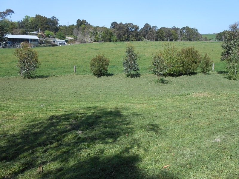 21 Coopers Rd, Foster VIC 3960