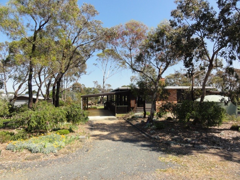 32 Robertson St, Port Welshpool VIC 3965